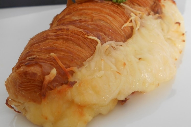Recette Facile | Recette des Croissants fourrés au fromage et reste de poulet fais