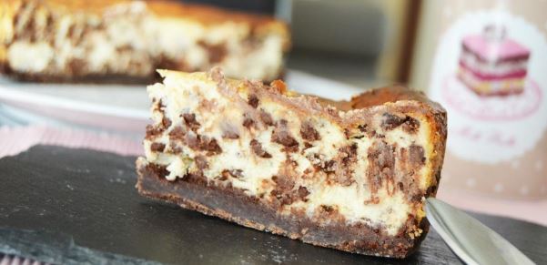 Recette Facile | Recette d’un dessert de fête pour sublimer vos repas en famille : Le gâteau spéculoos café et stracciatella !