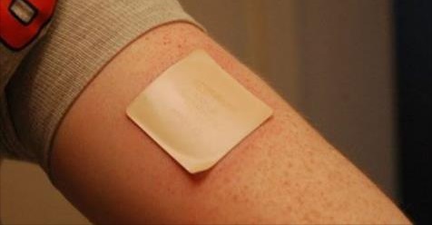 Recette Facile | Un patch révolutionnaire traite avec succès la douleur de la fibromyalgie et de la neuropathie diabétique