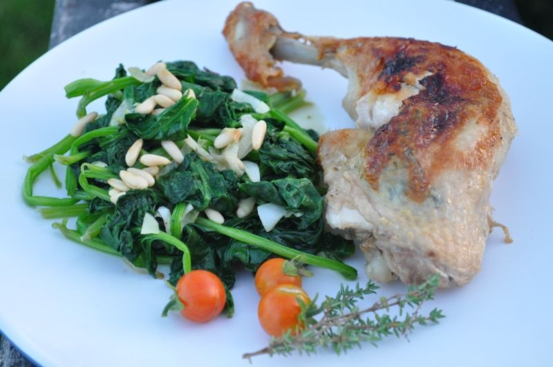 Recette Facile | Poulet au barbecue, parfum de thym et poulée d'épinards frais (léger)