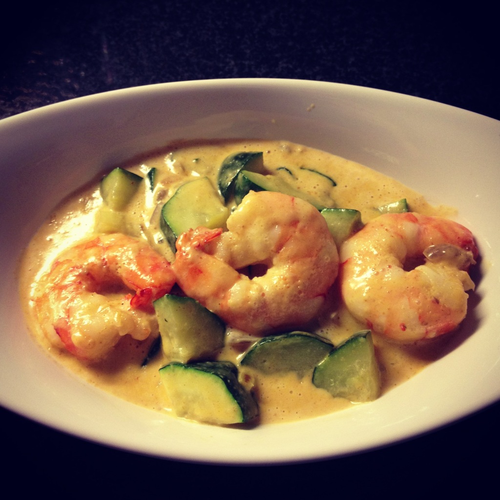 Recette Facile | Crevettes et courgette au lait de coco