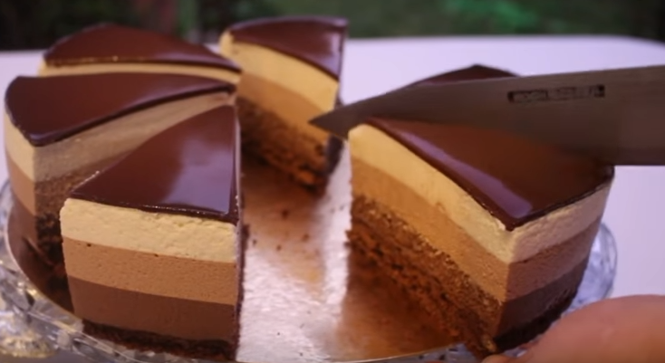 Recette Facile | ENTREMET TROIS CHOCOLATS Un vrais délice